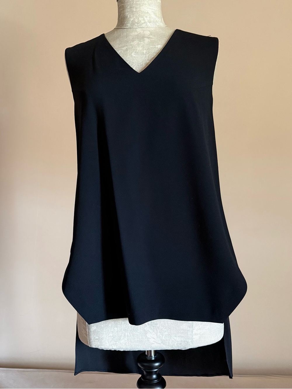 DKNYC Black V-Neck Sleeveless Black 
High-Low Layered Drape Back Tunic